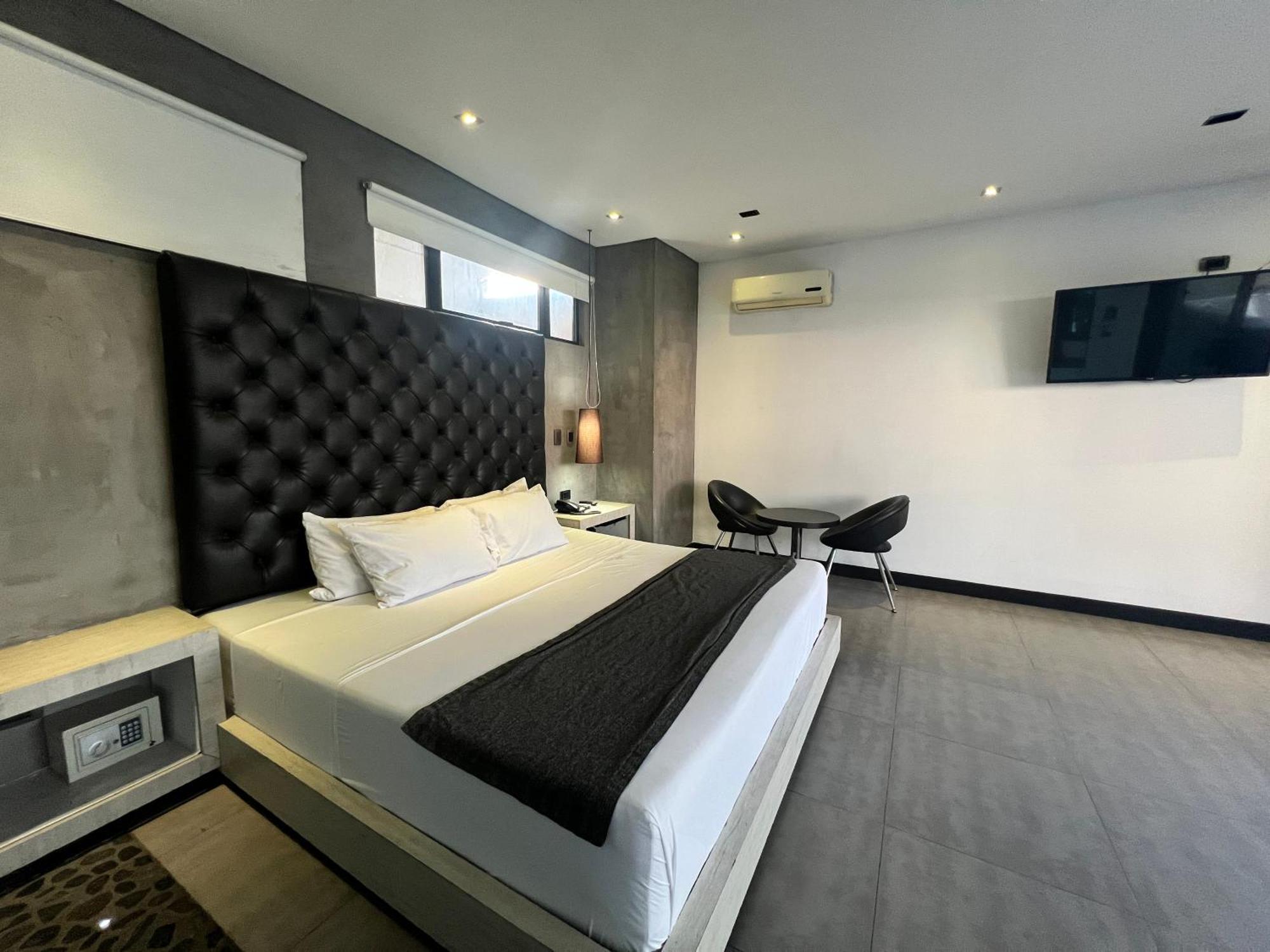 Hotel 47 Medellin Center Exteriör bild